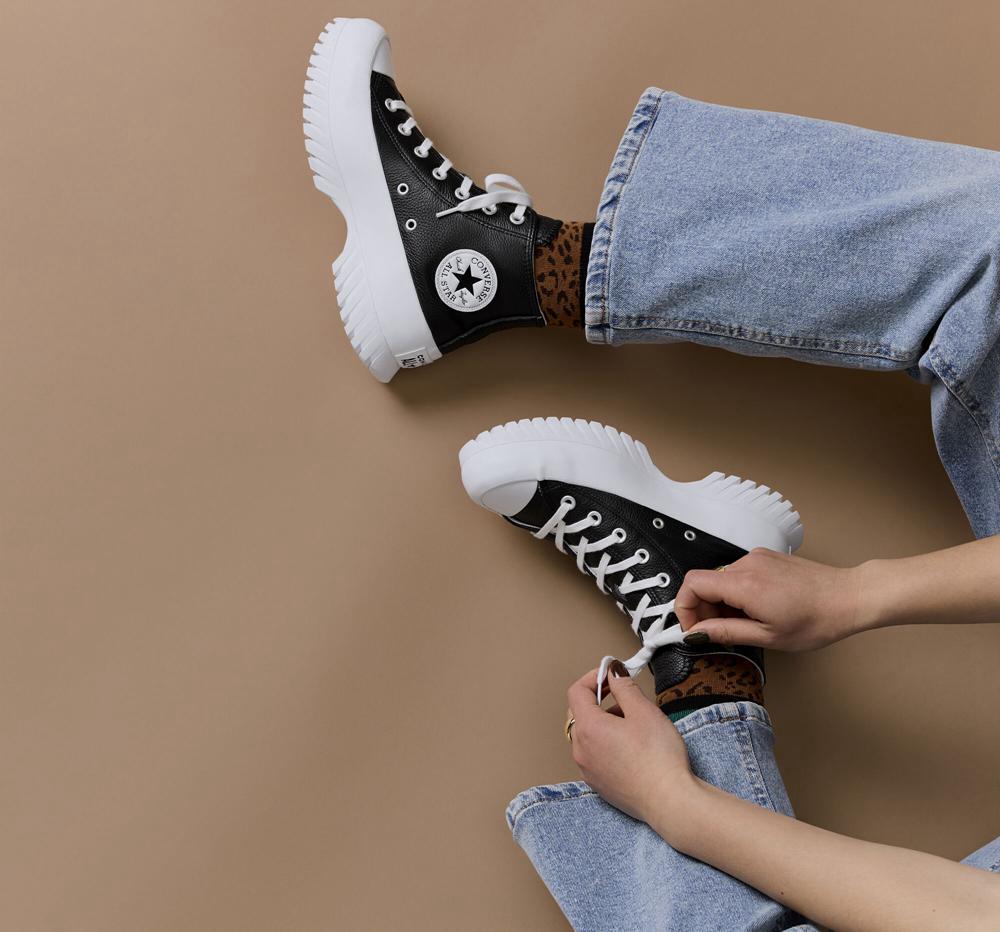 Dámské Boty Na Platformy Converse Chuck Taylor All Star Lugged 2.0 Læder Unisex High Top Černé Bílé | 492158AKF